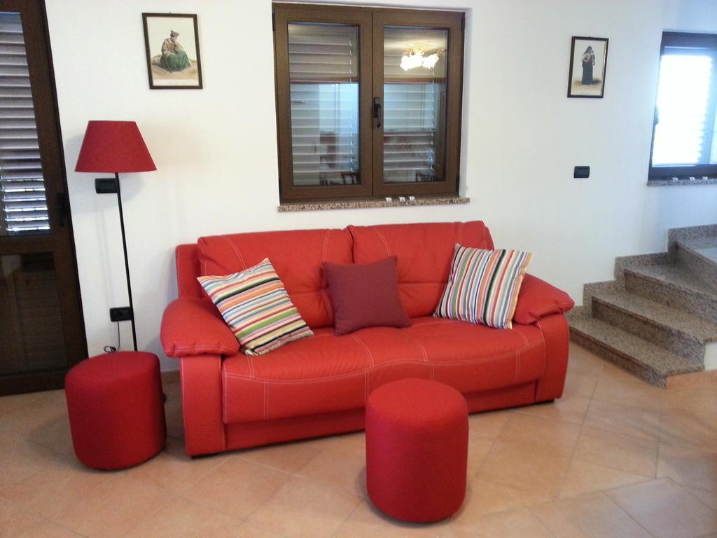 Villa Lara Karojba Habitación foto